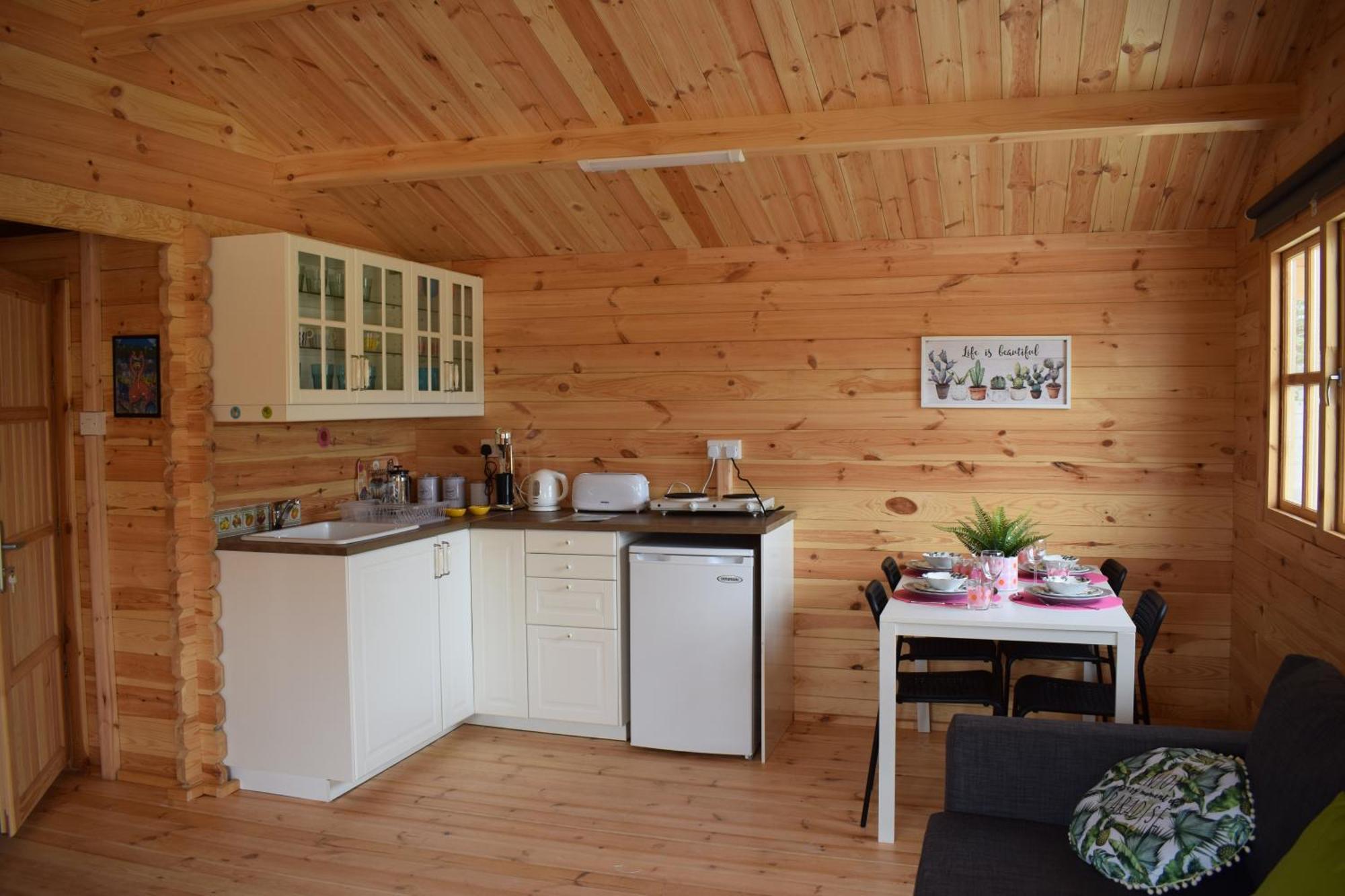 Cyprus Glamping Park Hotel Agios Theodoros ภายนอก รูปภาพ